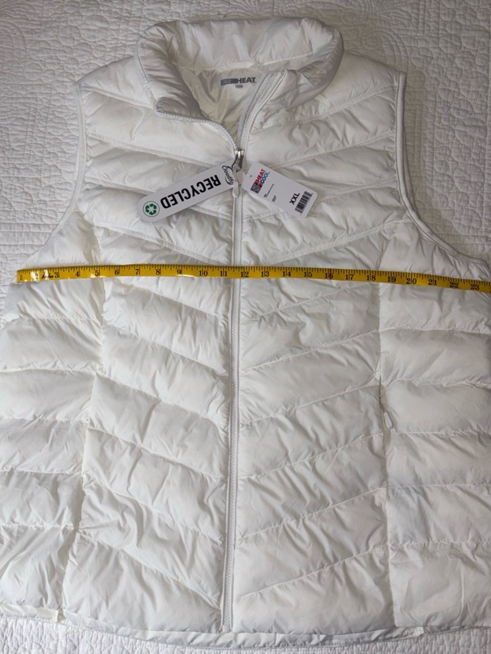 32 Degrees White Chevron Quilted Puffer Vest - Picture 2 of 5